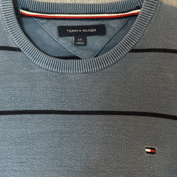 Tommy Hilfiger Large Striped Crew Neck - Picture 2 of 2